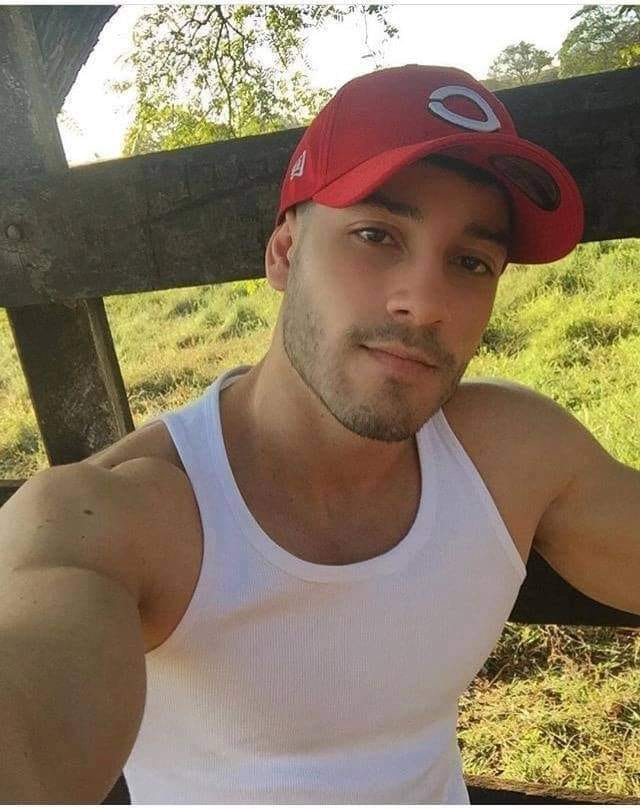 <strong>Juan R.</strong>